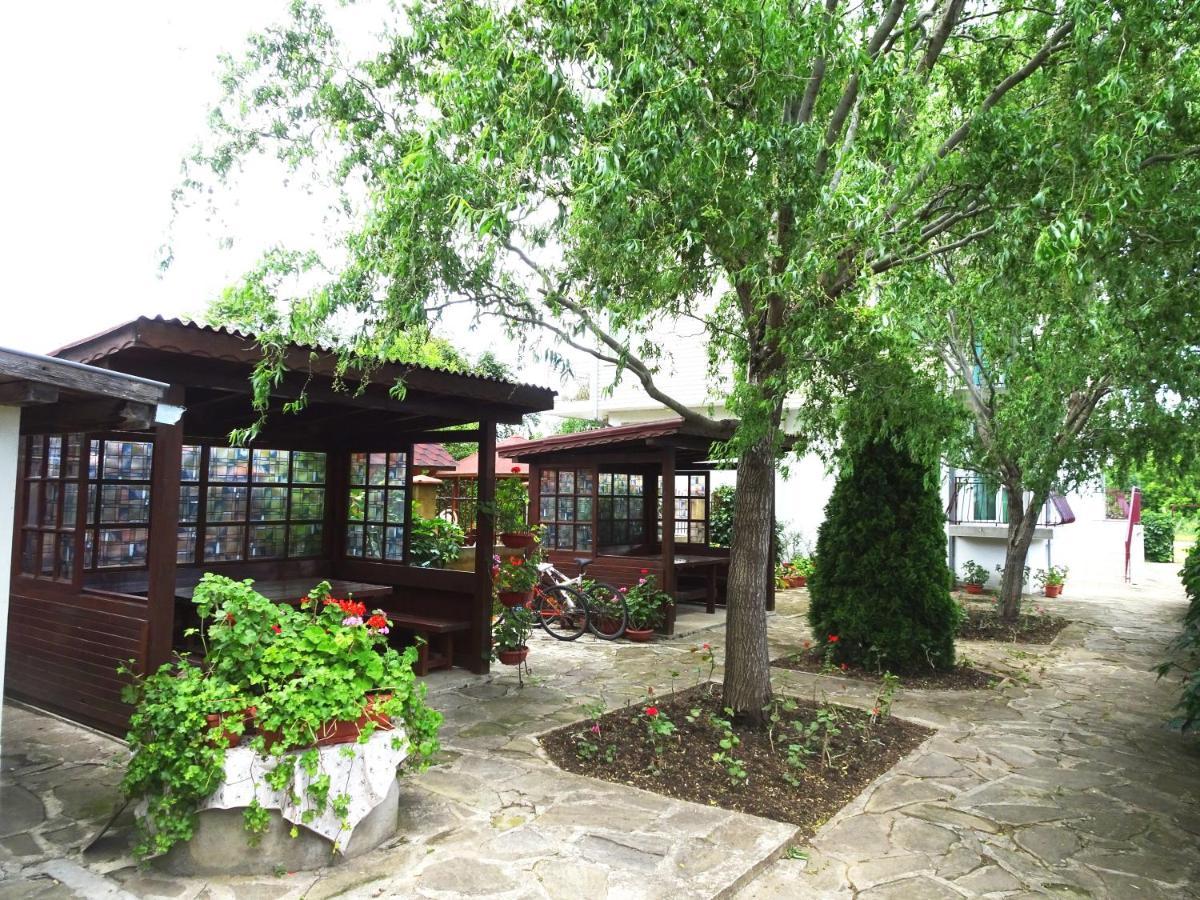 Hotel Niko Kranevo Exterior photo